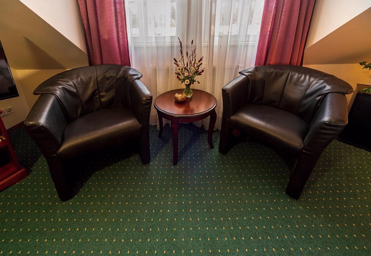 Zamecky Hotel Metternich Velka Hledsebe Eksteriør billede
